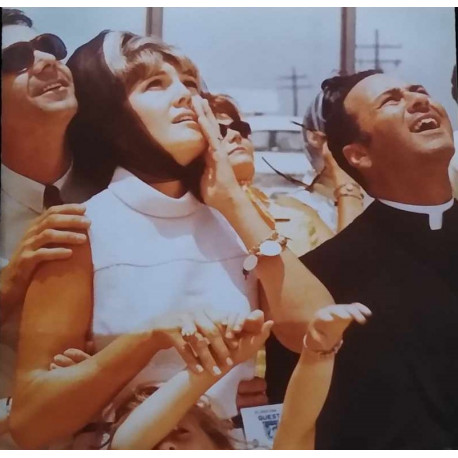 Experiment - What Goes Up featuring Walkaway / Point blank / Subway / Brian Drain / Hotel / Holes / Blue / This is what funk is