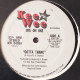 One On One - Gotta Thang (Vocal Mix / Instrumental) Vinyl Looks Hardly Played If At All